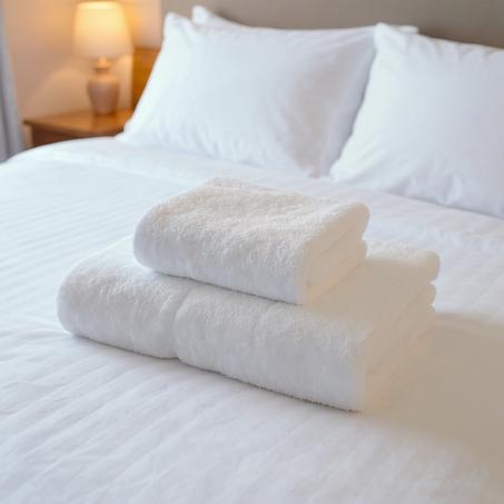 🛏️ Fresh Bedding & Towels