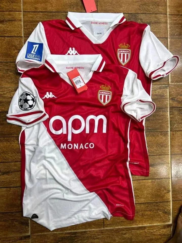 Maillot Monaco domicilie