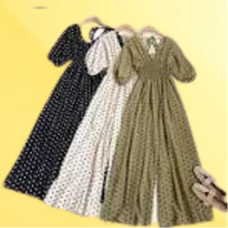 ملابس نسائية