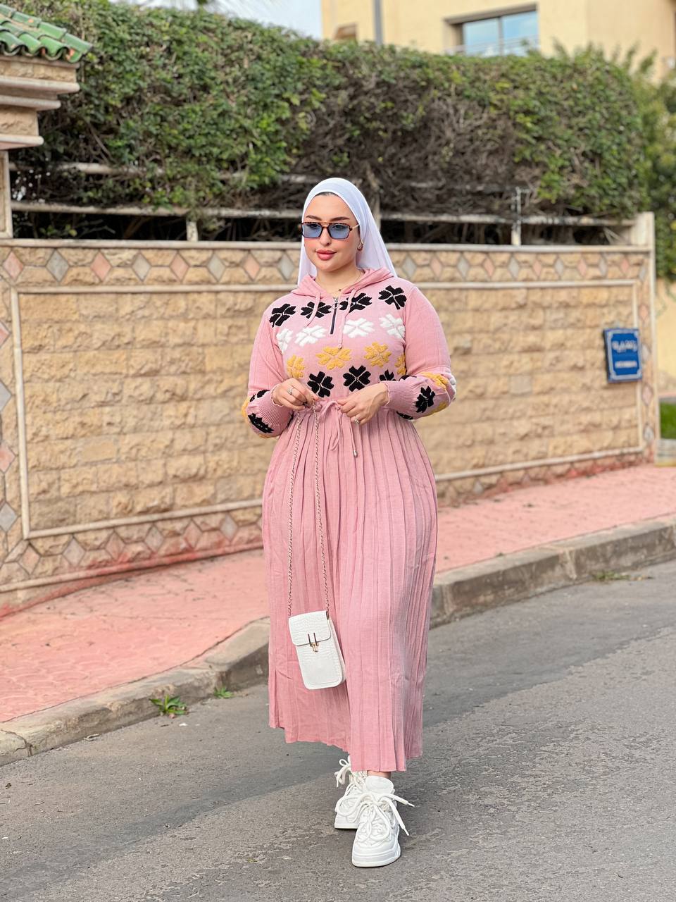 أنصوبل شتوي عصري للبنات – ستايل راقي ولوك شبابي كيخطف الأنظار