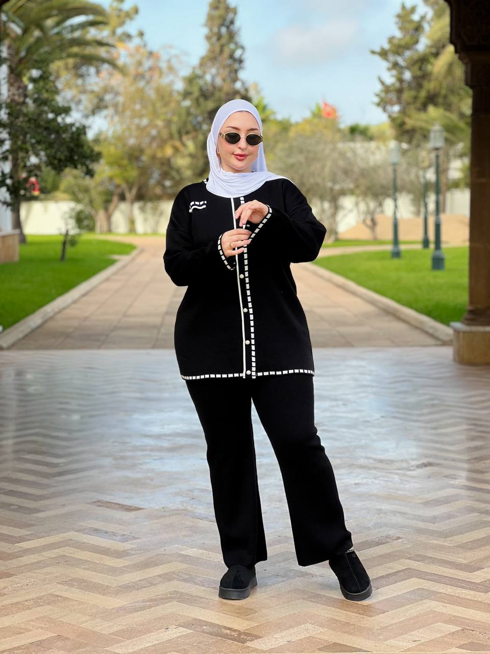 خترنا لك هذا لطقم الطقم كيجمع بين الرقة والأناق