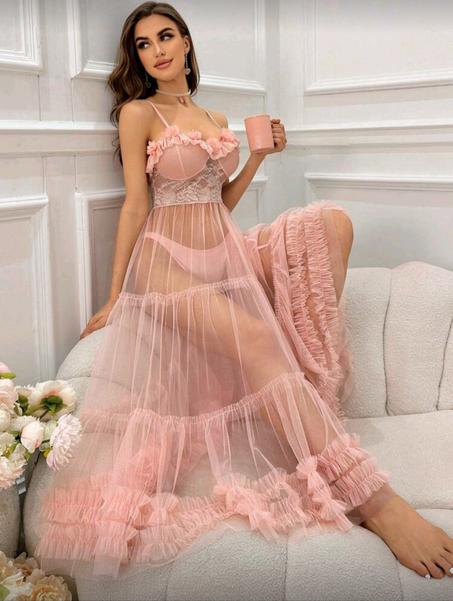 Robe de nuit rose érotique