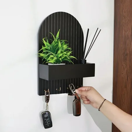 "رف جداري أنيق متعدد الاستخدامات لتعليق المفاتيح وتزيين المدخل"