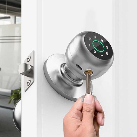 قفل الباب الذكي