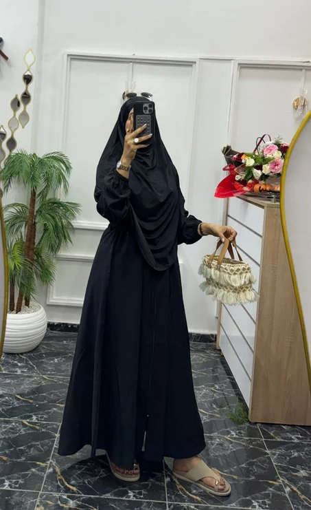 "طقم السباحة المحتشم"*