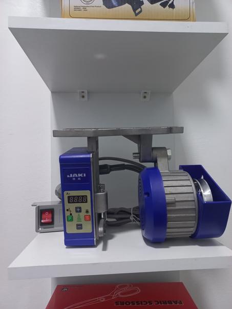 moteur servo JAKI