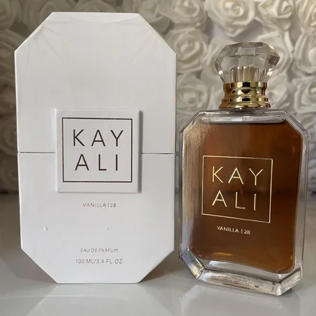 KAYALI 28  Photo réelle