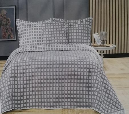 Jeté de lit matelassé double face microfibre 100% polyester, toucher peau de pêche. presenté dans un coffret . ideal pour cadeaux