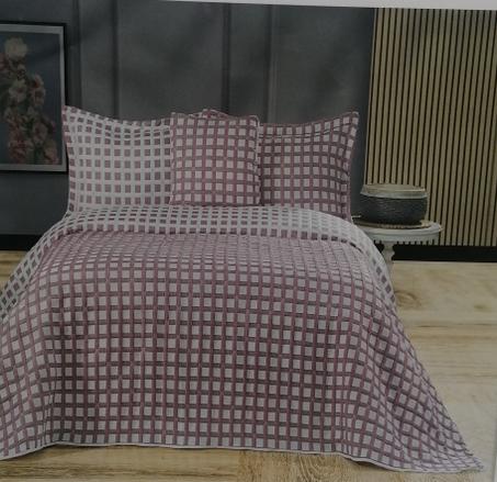 Jeté de lit matelassé double face microfibre 100% polyester, toucher peau de pêche. presenté dans un coffret . ideal pour cadeaux