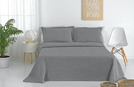 Couvre-lit  boutis double face  JERRY couleur GRIS UNIFABRICS comprend 2 Housses d'oreillers