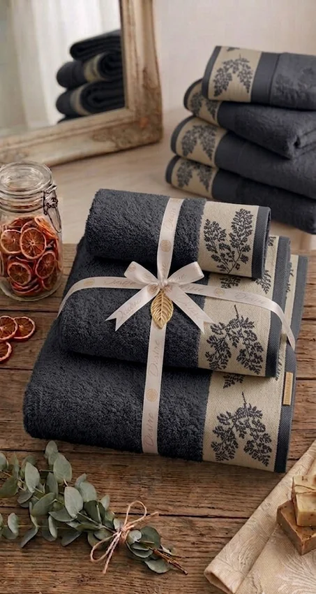 Pack Serviettes de Bain Gris Anthracite  100% Coton – Motif Feuillage (3 Pièces)
