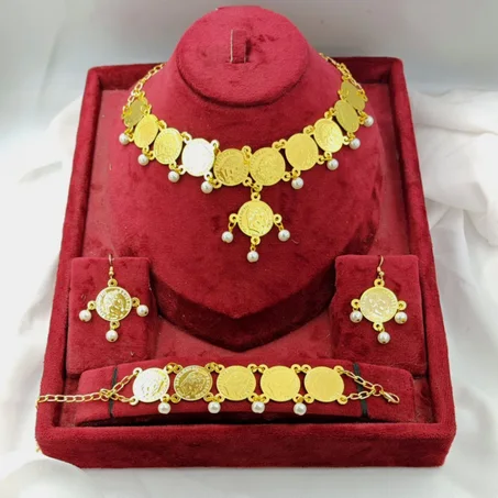 Tour du cou Louiz 😍😍 3 pieces