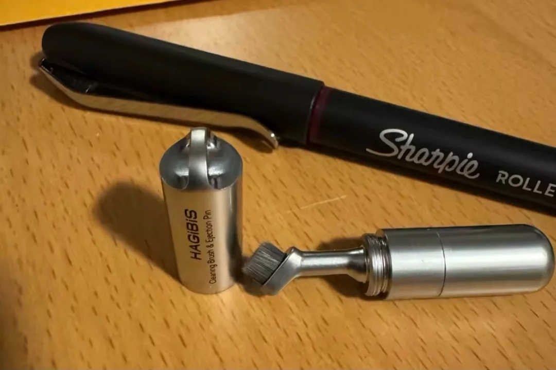 Hagibis 3-in-1 Cleaning Pen for AirPods & Tech Devices