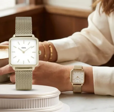 ساعة أنثوية تنطق بالأناقة