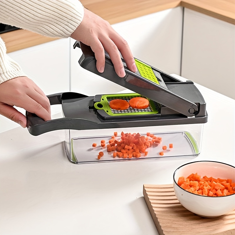 قطاعة خضروات وشرائط من الفولاذ