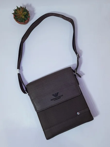Sacoche: LUIS VUITTON de huate qualité