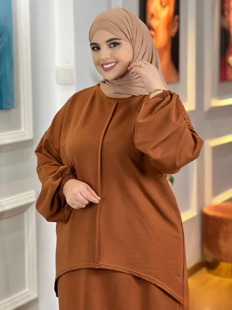 طقم نسائي عصري بتنورة - Ensemble Jupe
