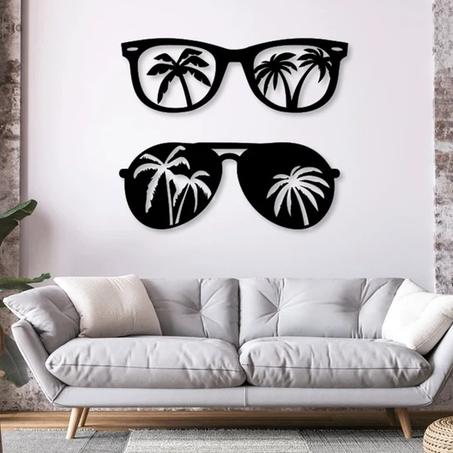 لوحة جدارية على شكل نظارات من الخشب