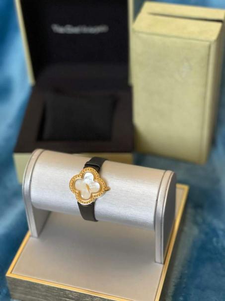 Van Cleef Sweet Alhambra watch Black - Gold