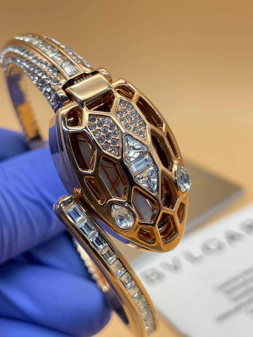 براسلي BVLGARI