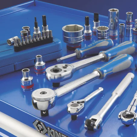 أدوات و معدات العمل