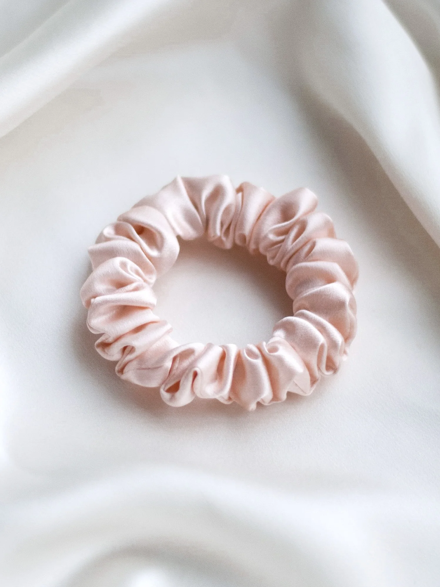 Lot de 2 élastiques en satin de soie – Douceur & Protection des cheveux ✨