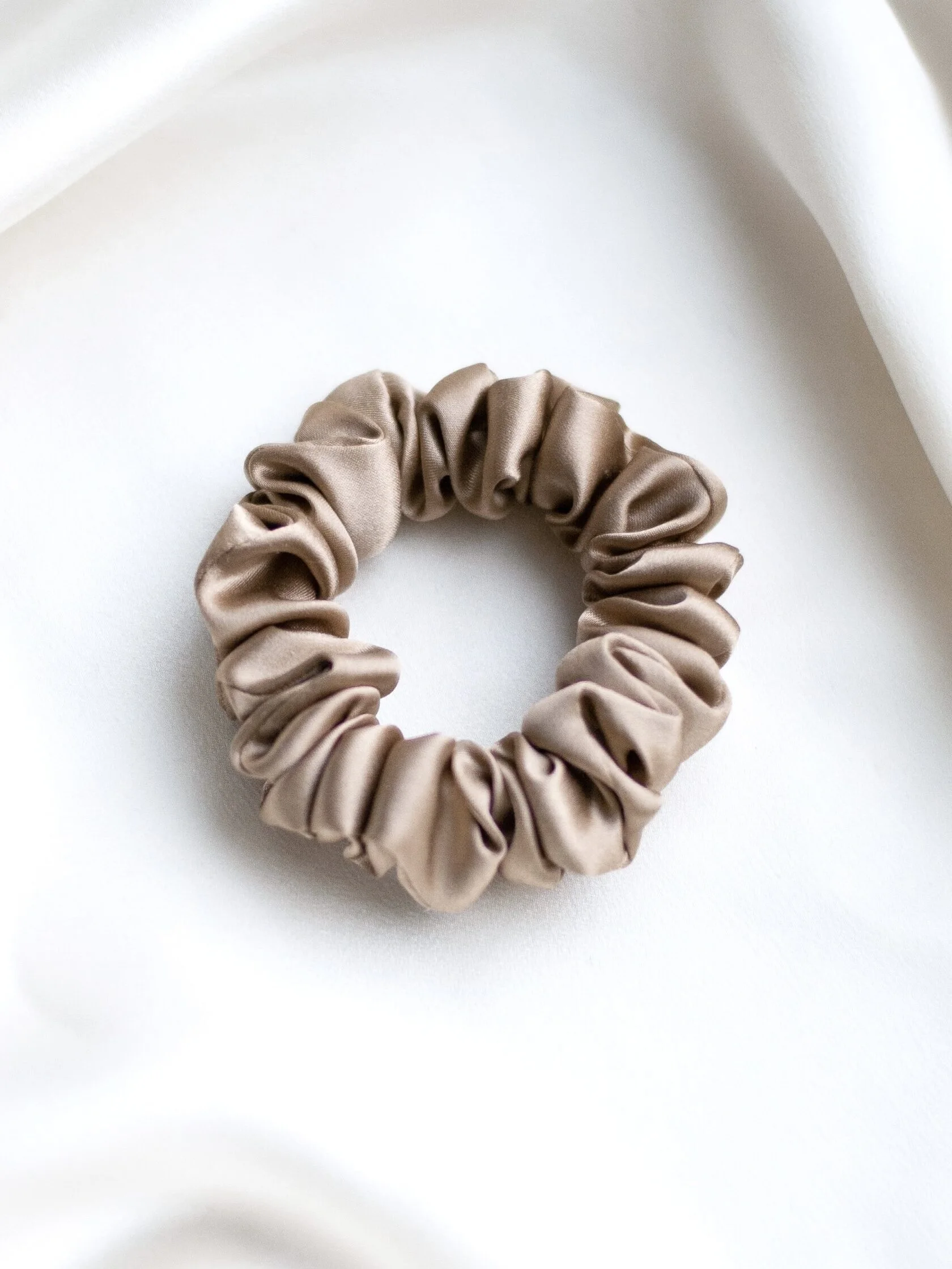 Lot de 2 élastiques en satin de soie – Douceur & Protection des cheveux ✨