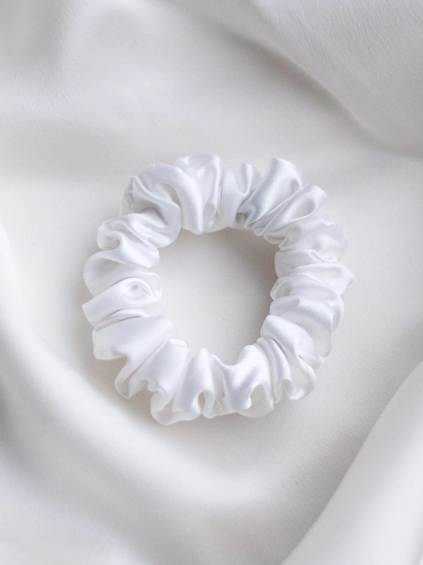 Lot de 2 élastiques en satin de soie – Douceur & Protection des cheveux ✨