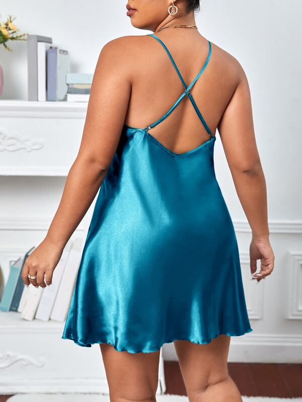 Chemise de nuit croisée en satin de soie