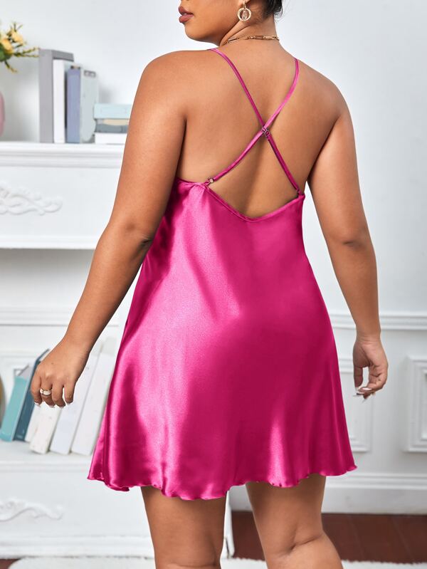 Chemise de nuit croisée en satin de soie