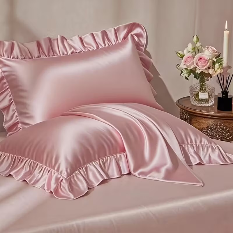 Deux Taies d’Oreiller décoratives en Satin de Soie + Cadeau exclusif 🎁