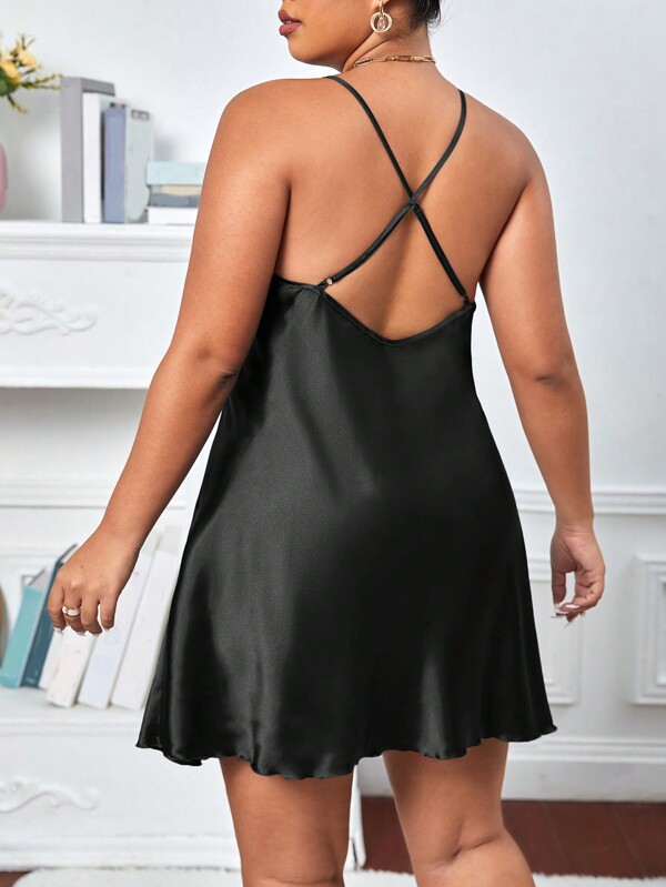 Chemise de nuit croisée en satin de soie