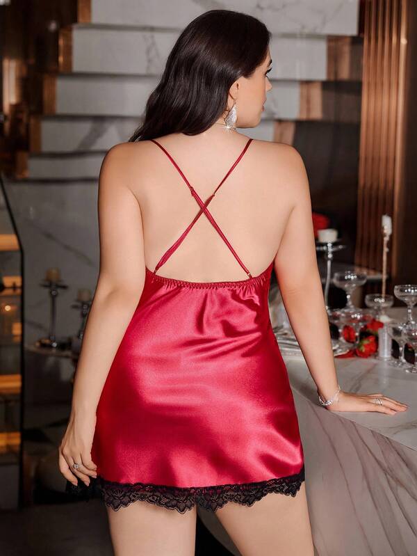 Nuisette & Peignoir assorti en satin avec dentelle contrastée