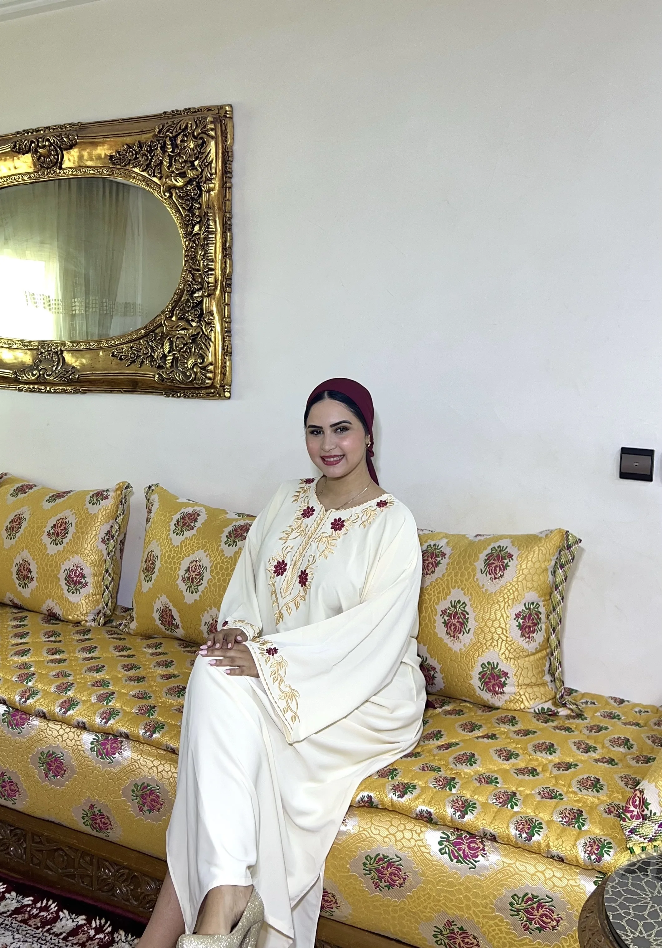 قندورة كريب مطرزة