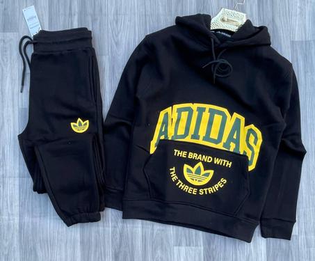 Survêtte Adidas +la livraison gratuite