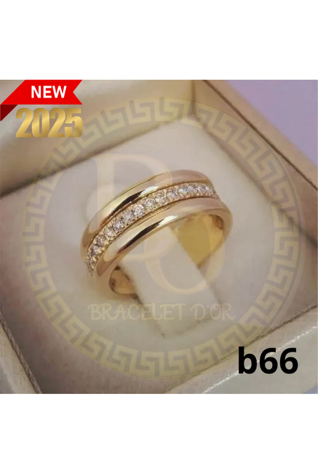 خاتم مرصع بأحجار كريمة من عيار 18 قيراط