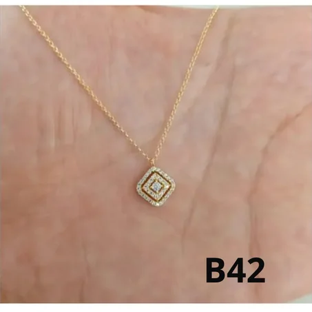 سلسلة ذهب 18 قيراط.