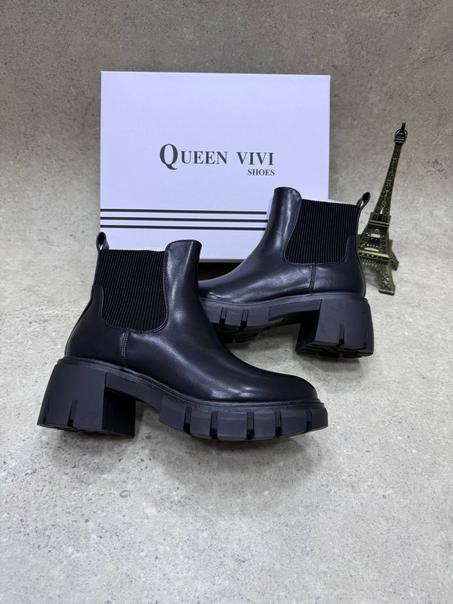 بوتات   "QUEEN VIVI Paris" –   أناقة تُجسّد الجودة
