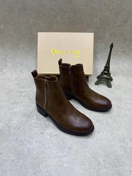 بوتات   "QUEEN VIVI Paris" –   أناقة تُجسّد الجودة