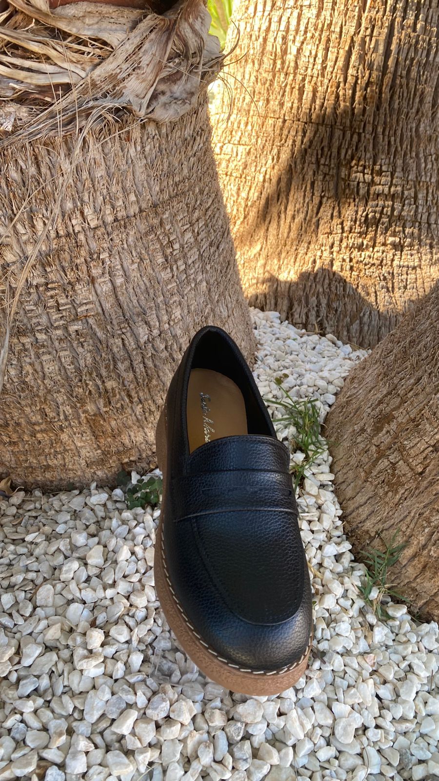 حداء نسائي اسود