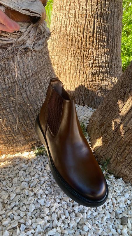 حذاء كلاسيكي بني