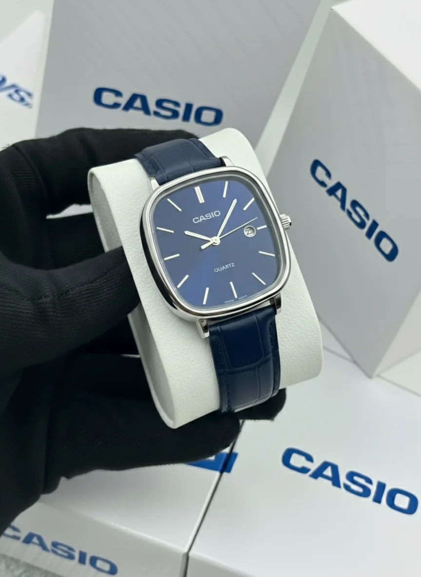 Casio Square Quartz acier cuire