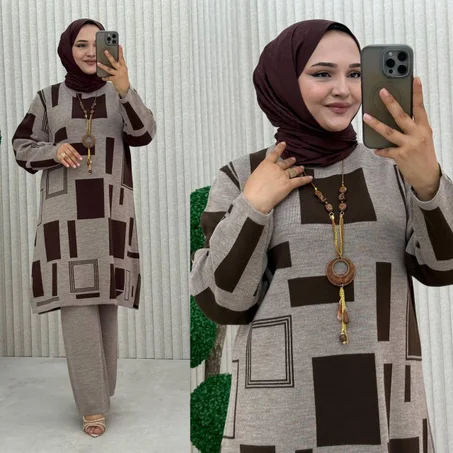 طقم التونيك والبنطال المحتشم بنقوش هندسية