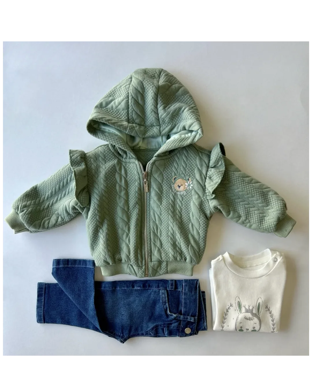 Ensemble bébé Trois pièces en coton, veste courte , sweatshirt  et pantalon