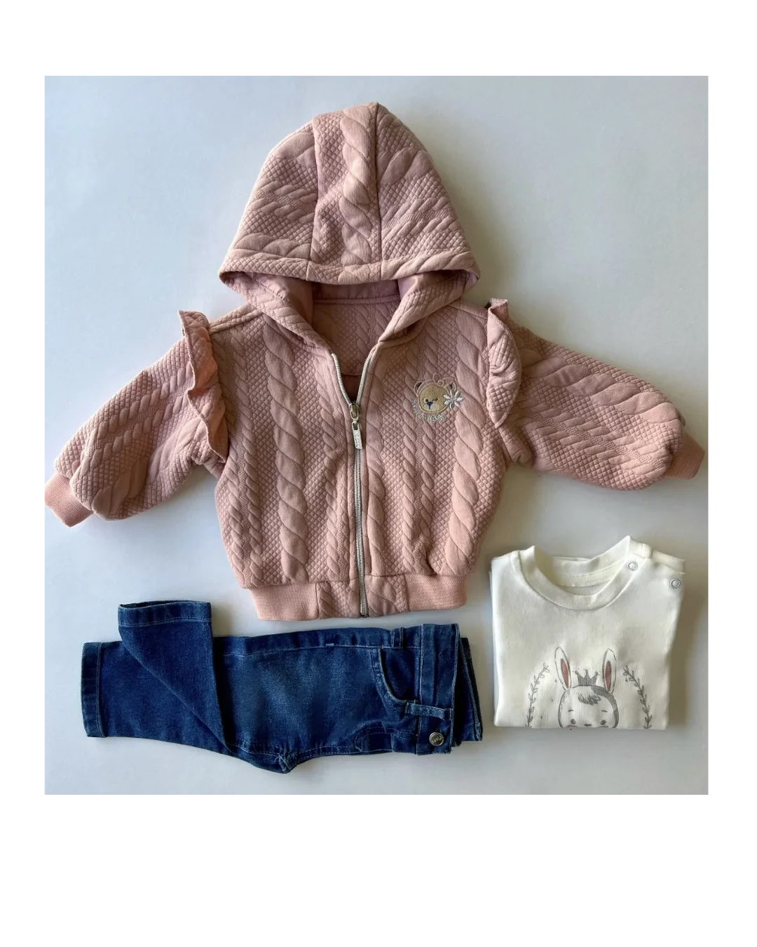 Ensemble bébé Trois pièces en coton, veste courte , sweatshirt  et pantalon