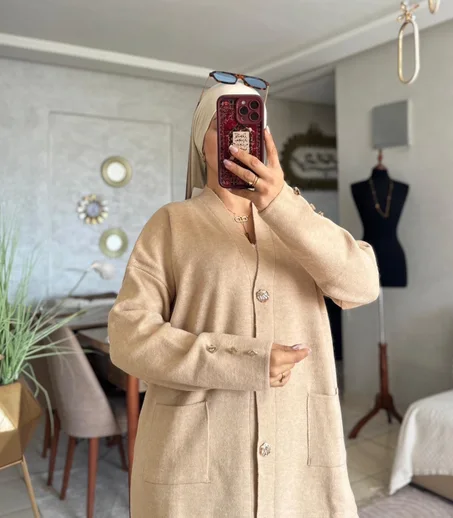 هاد الطقم الساحر غادي يخليك تباني متألقة وأنيقة بلا مجهود!