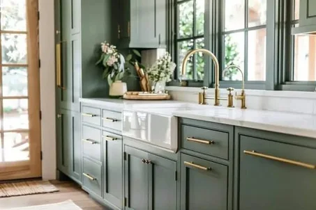 المنزل والحديقة والأثاث