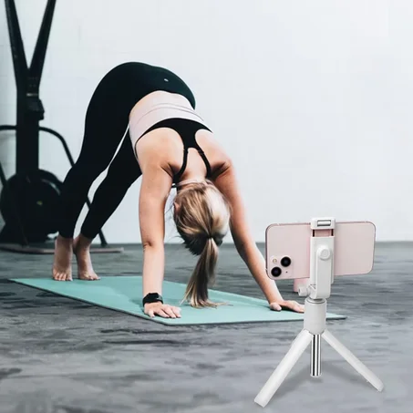 Wireless Bluetooth Selfie Stick  عصا التصوير اللاسلكية بتقنية البلوتوث