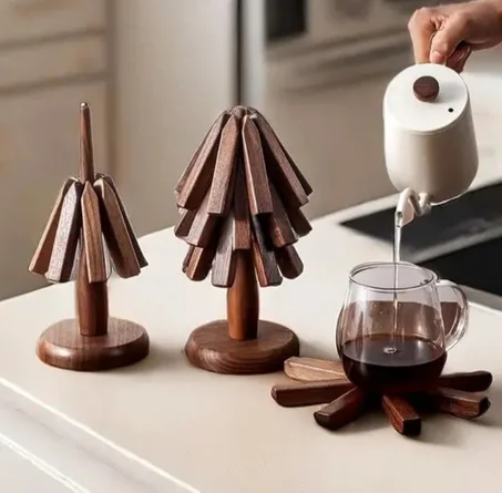 حوامل خشبية للاطباق الساخنة على شكل شجرة،