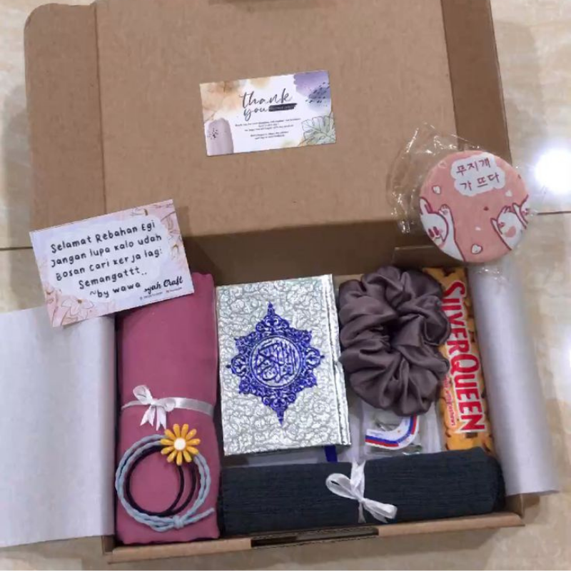 بوكس السعادة: دللي نفسك أو من تحبين